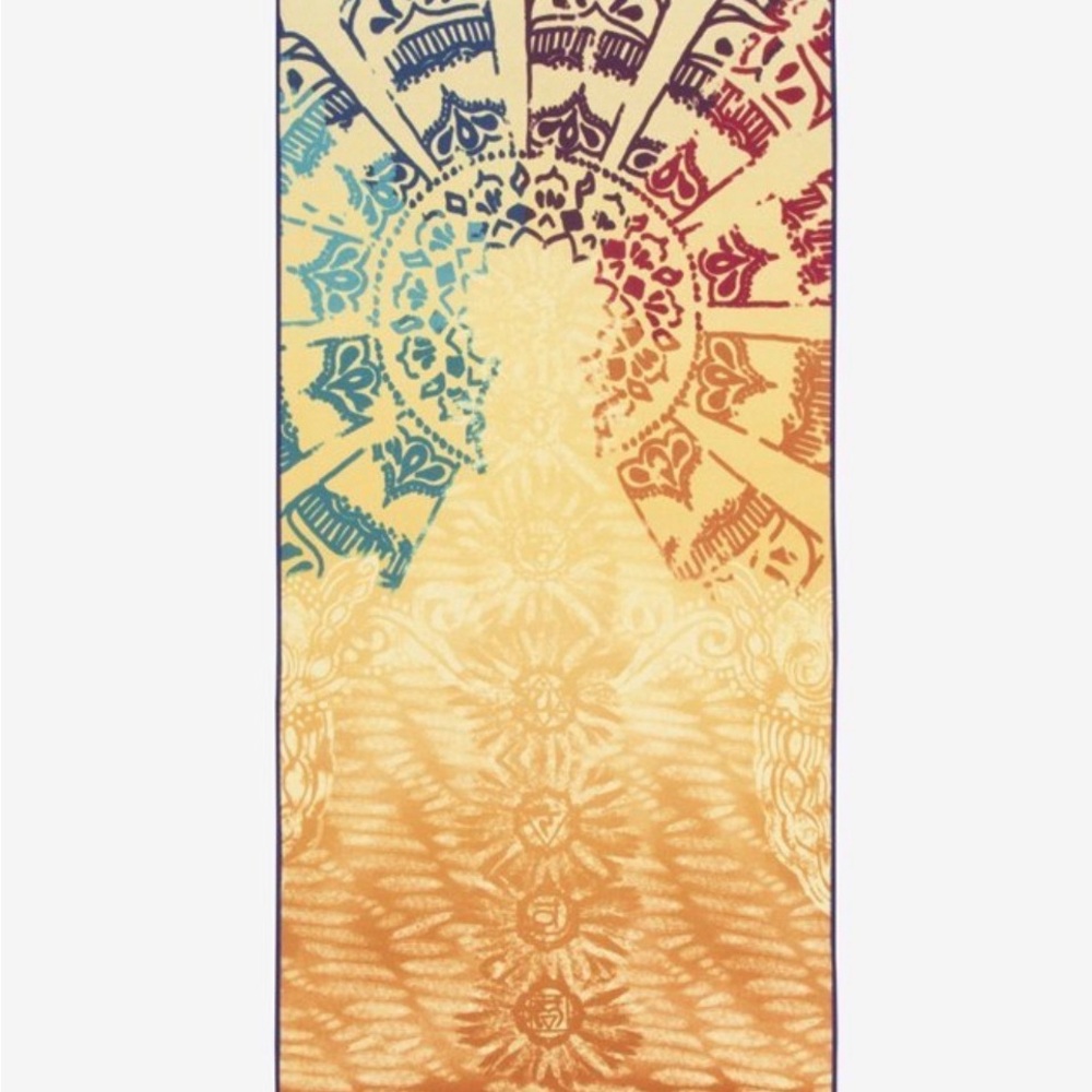 Manduka Yogitoes Yellow Chakra Towel 71" Hot Yoga Towel - Picture 6 of 8